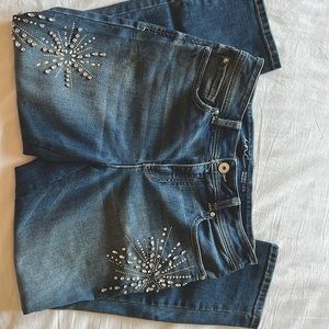 INC Jeans Regular Fit Skinny Leg with beautiful rhinestones size 8.